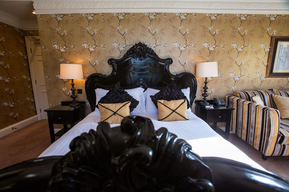 Inglewood Manor Hotell Ledsham  Eksteriør bilde