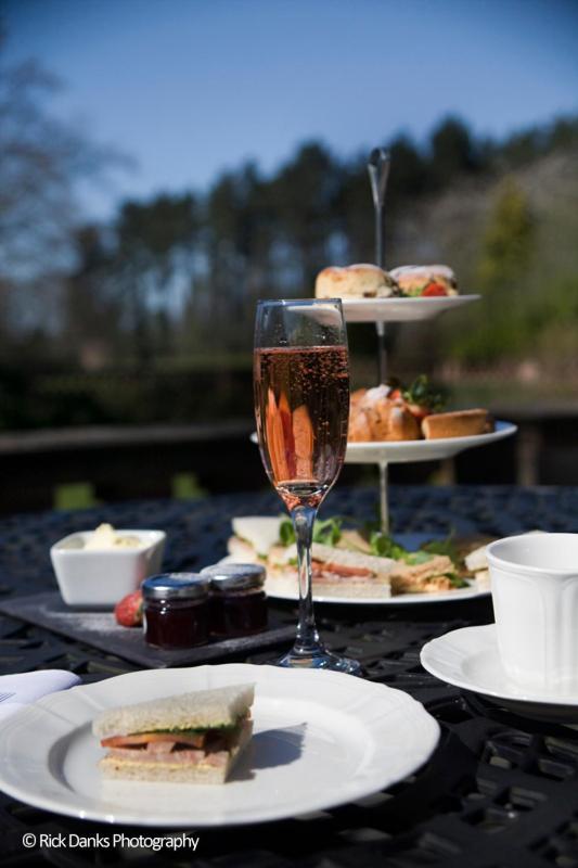 Inglewood Manor Hotell Ledsham  Eksteriør bilde
